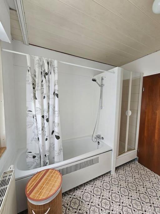 Grosse Ferienwohnung Am Waldrand Шёнау Экстерьер фото
